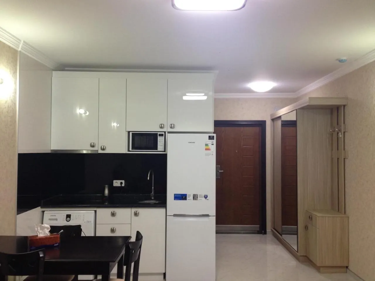 Apart Hotel Orbi 巴统