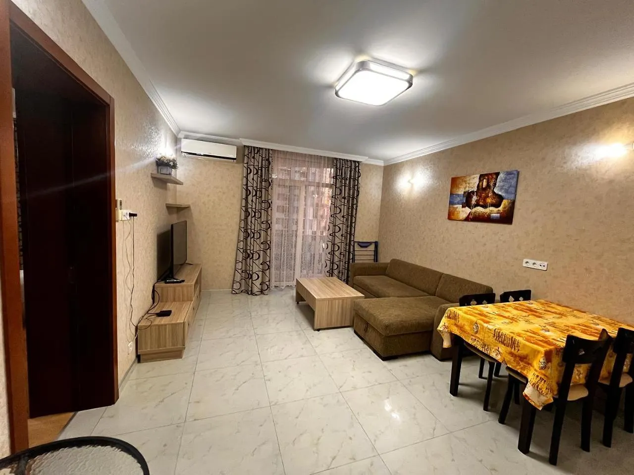 Apart Hotel Orbi 巴统